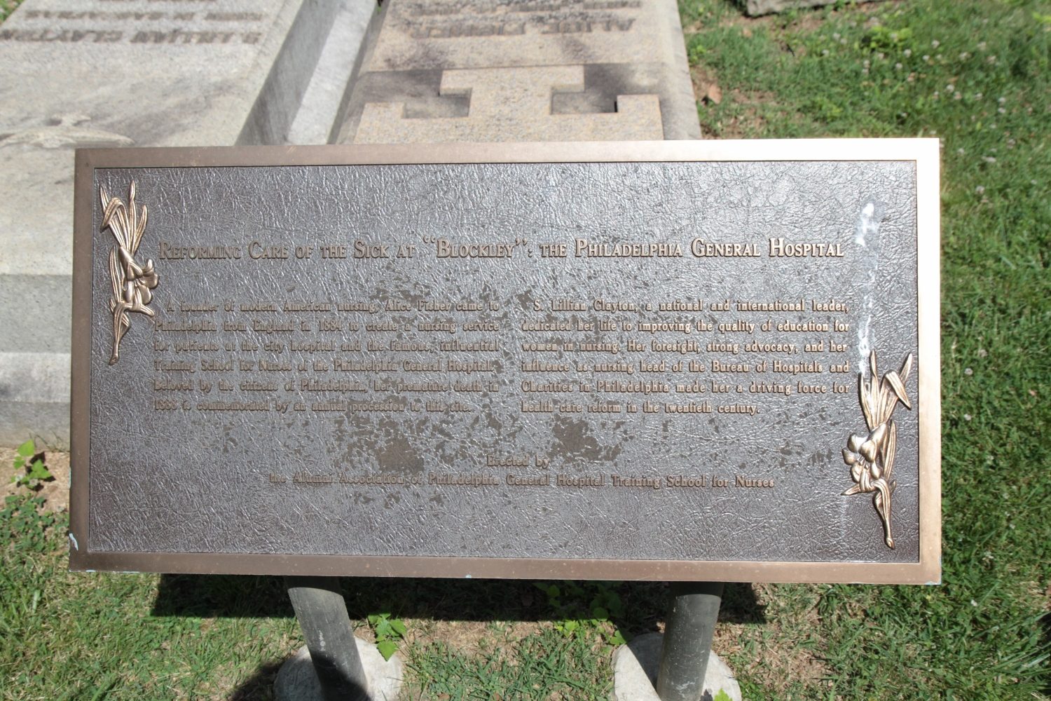 Alice Fisher and Lillian Clayton's tombs, Woodland Cemetery, Philadelphia - 03.jpg